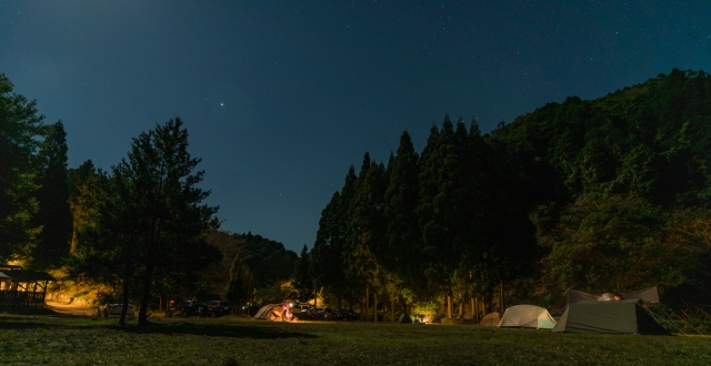 キャンプ場からの満点の星