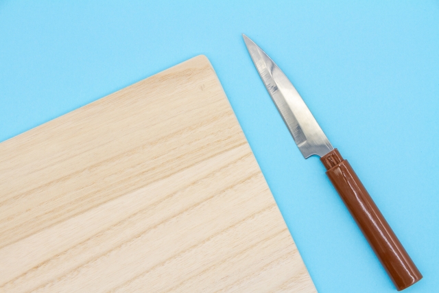 まな板とナイフ